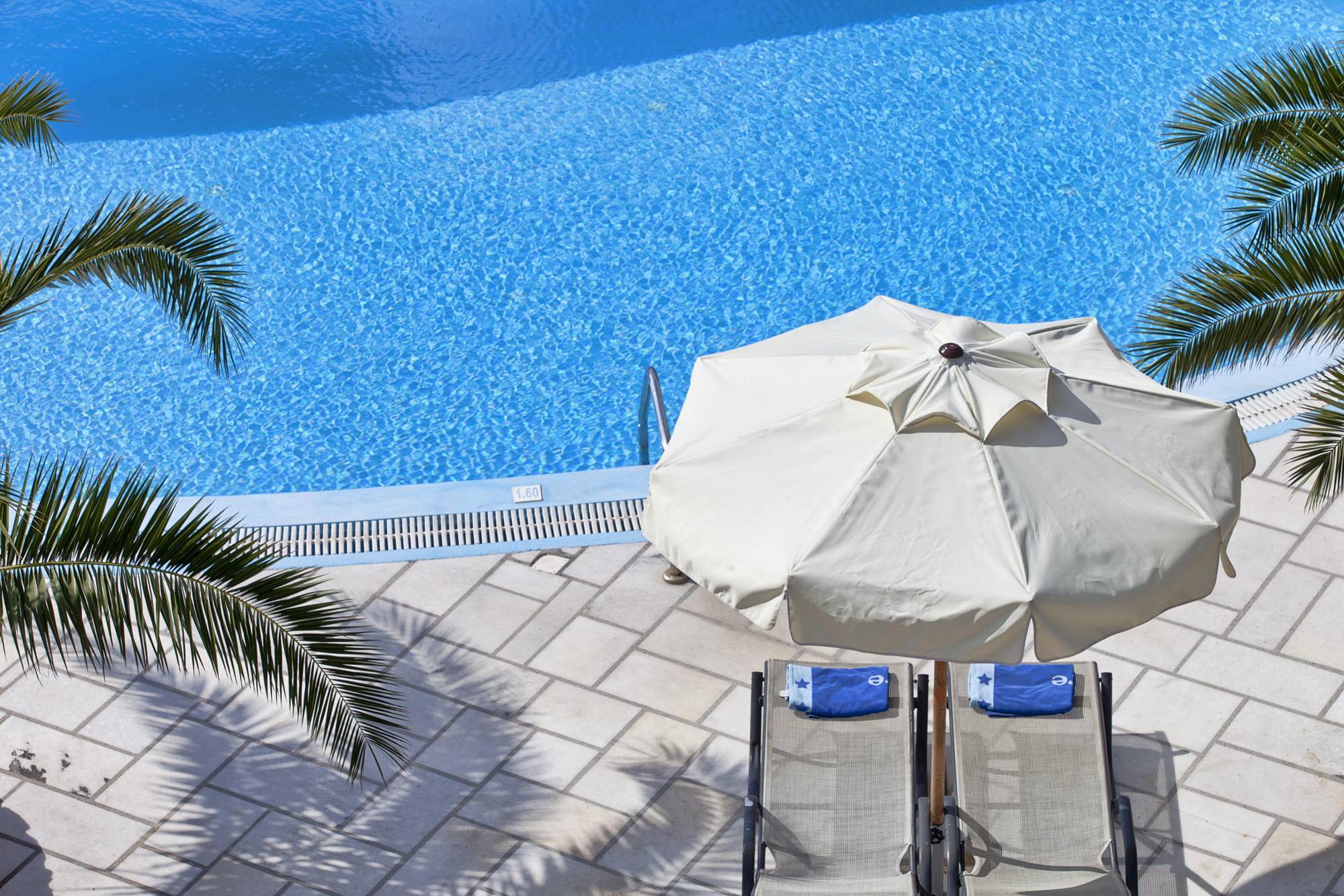 Kamári Aegean Plaza Hotel מראה חיצוני תמונה